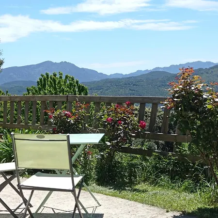 بيت ضيافة Casa Sarrinca Serra-di-Scopamene