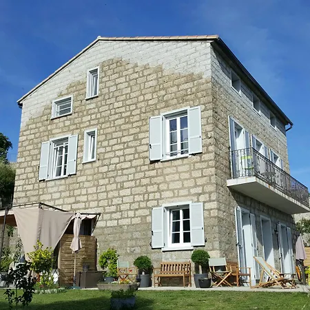 بيت ضيافة Casa Sarrinca 3*